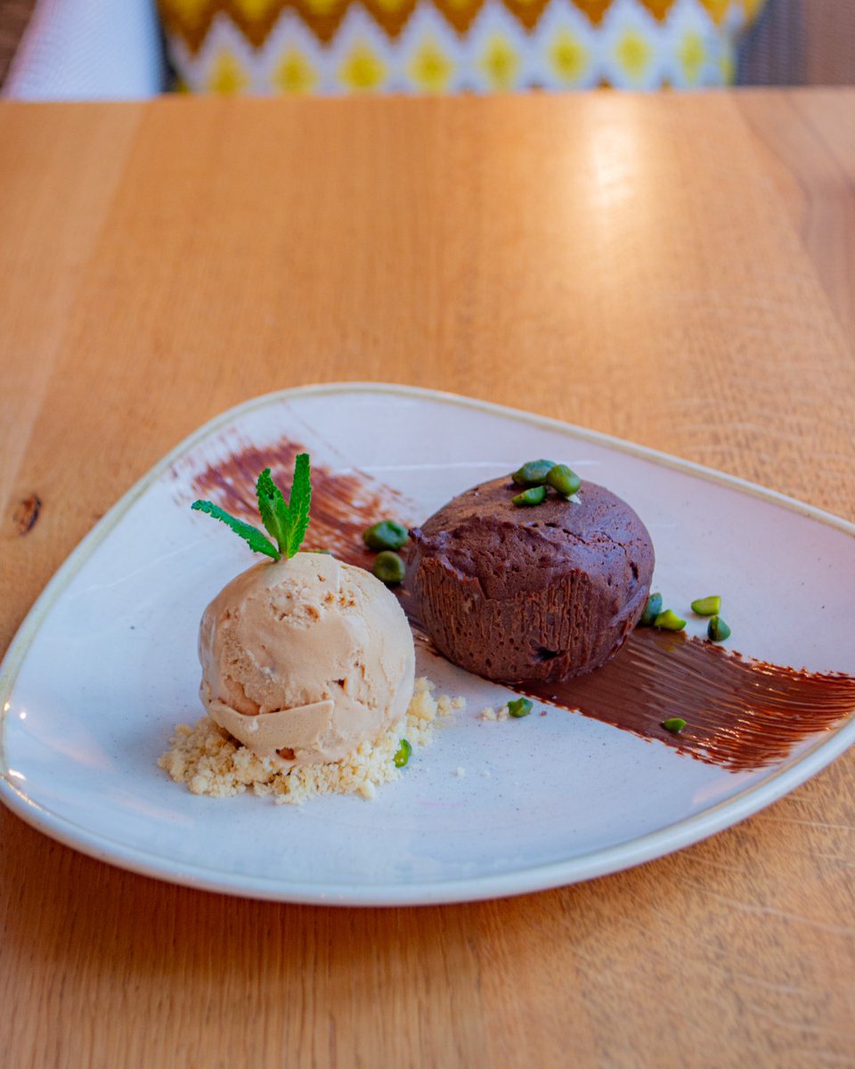 tapandrunCW's tweet photo. Seeking a change from your usual dining routine? Our fresh new menu is here waiting for you to try! Book your table in this weekend & discover your new favourite dishes🍴
.
.
.
#tapandrun #upperbroughton #meltonmowbray #gastropub #villagepub #pubsofinstagram #newmenu #booknow https://t.co/6RCEwba1df