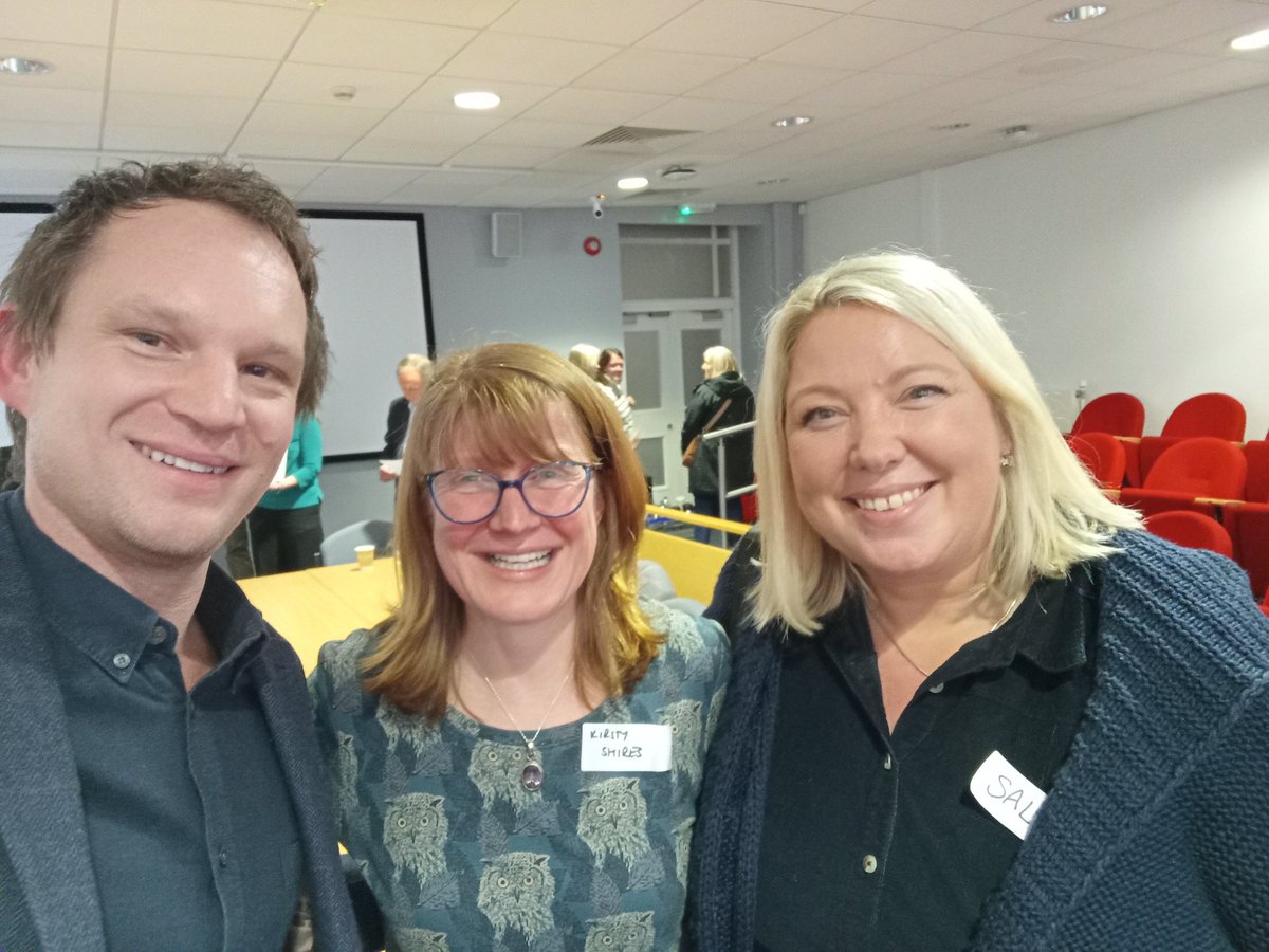 👭 Mostly a chance to connect, meet new people, challenge, practice &amp; learn from each other! @HelenStokesLam <a href="/TomPMarshall/">Tom Marshall</a> <a href="/stevewalter18/">Steve Walter</a> <a href="/drclairetaylor/">Dr Claire Taylor</a> @ShiresKirsty <a href="/OldburySally/">Sally 💙 Oldbury 😷 💉💉💉💉</a> <a href="/ArtfulDoctor/">Jamie Hynes</a> &amp; many others!
And so many references to <a href="/HelenBevan/">Helen Bevan</a> it was like she was there! 6/6