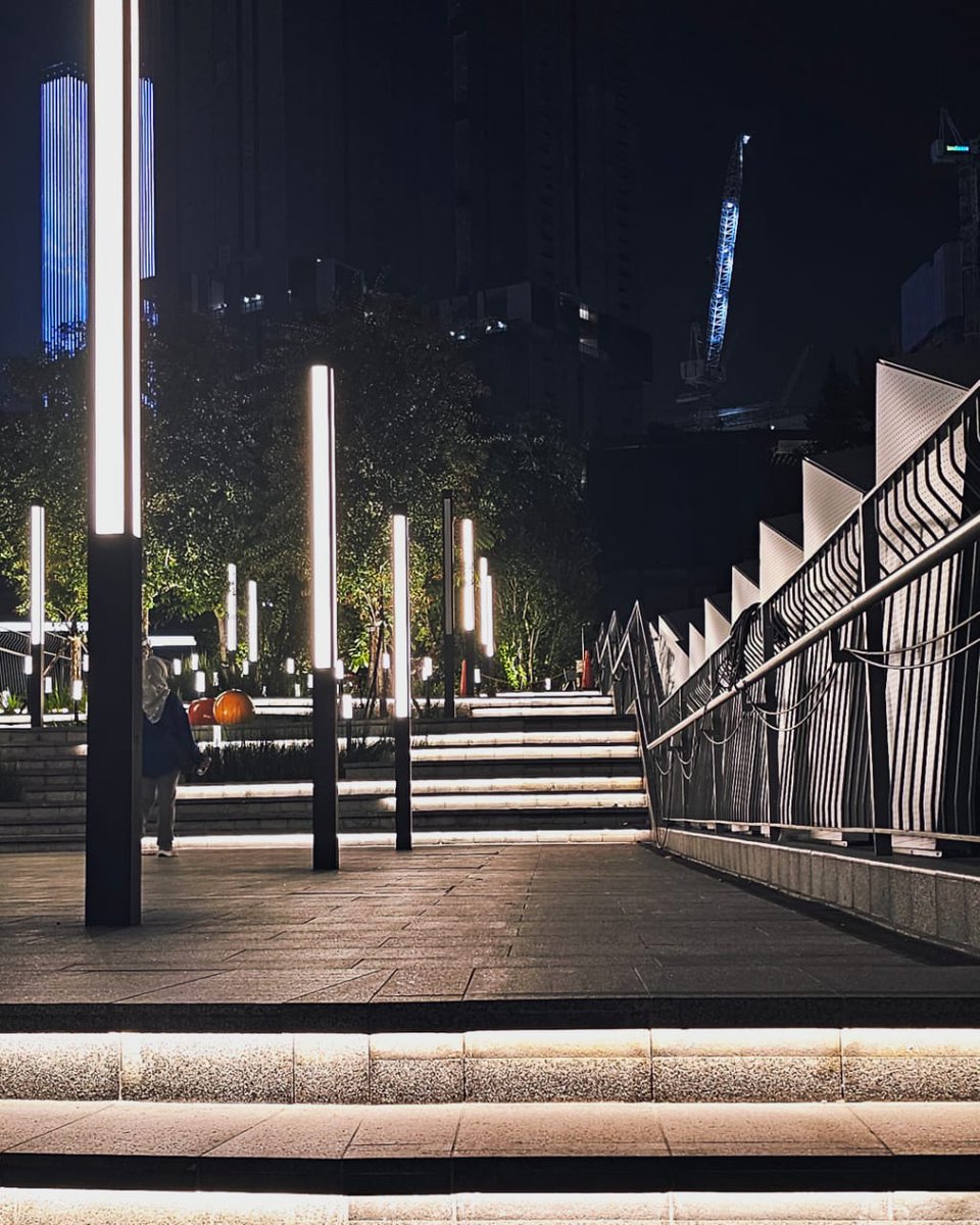trxmycity's tweet image. Barat Walk is now open! You can access Barat Walk via the Dining Terrace of The Exchange TRX. Come and explore this area, a good new Instagrammable spot for you to take photo.

#tunrazakexchange #kualalumpur #klcity #kl #BaratWalk #lighting #staircase #terrace #gatheringspace