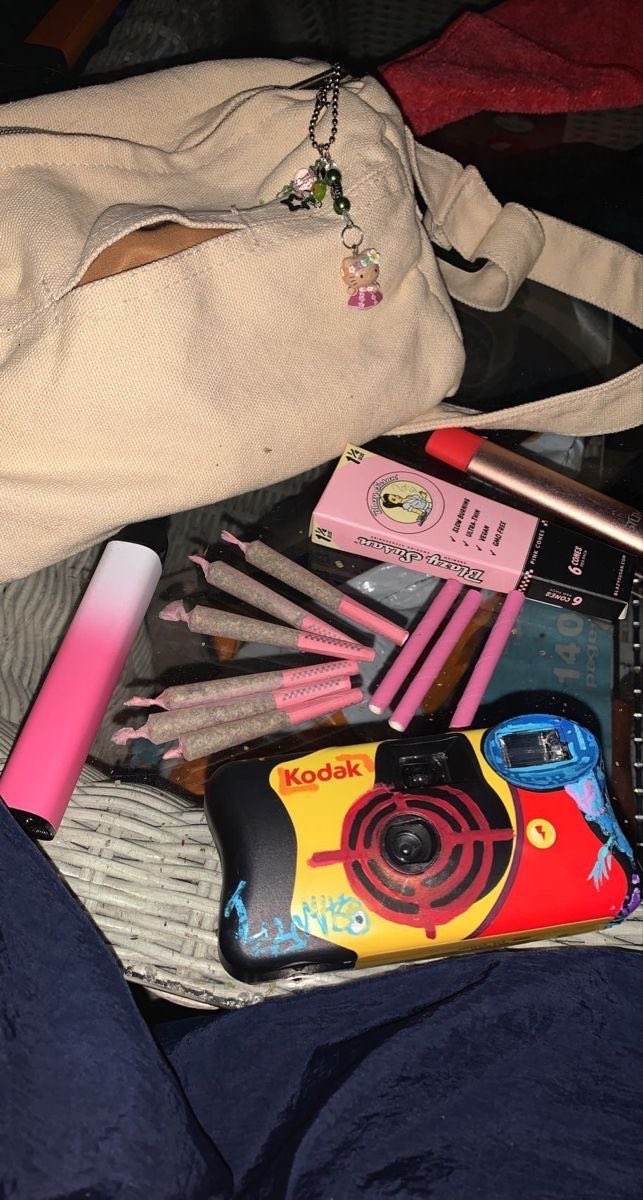 ofelhopper_'s tweet photo. told the plug make it all pink 💁‍♀️💖 https://t.co/pEMhT7BsUh