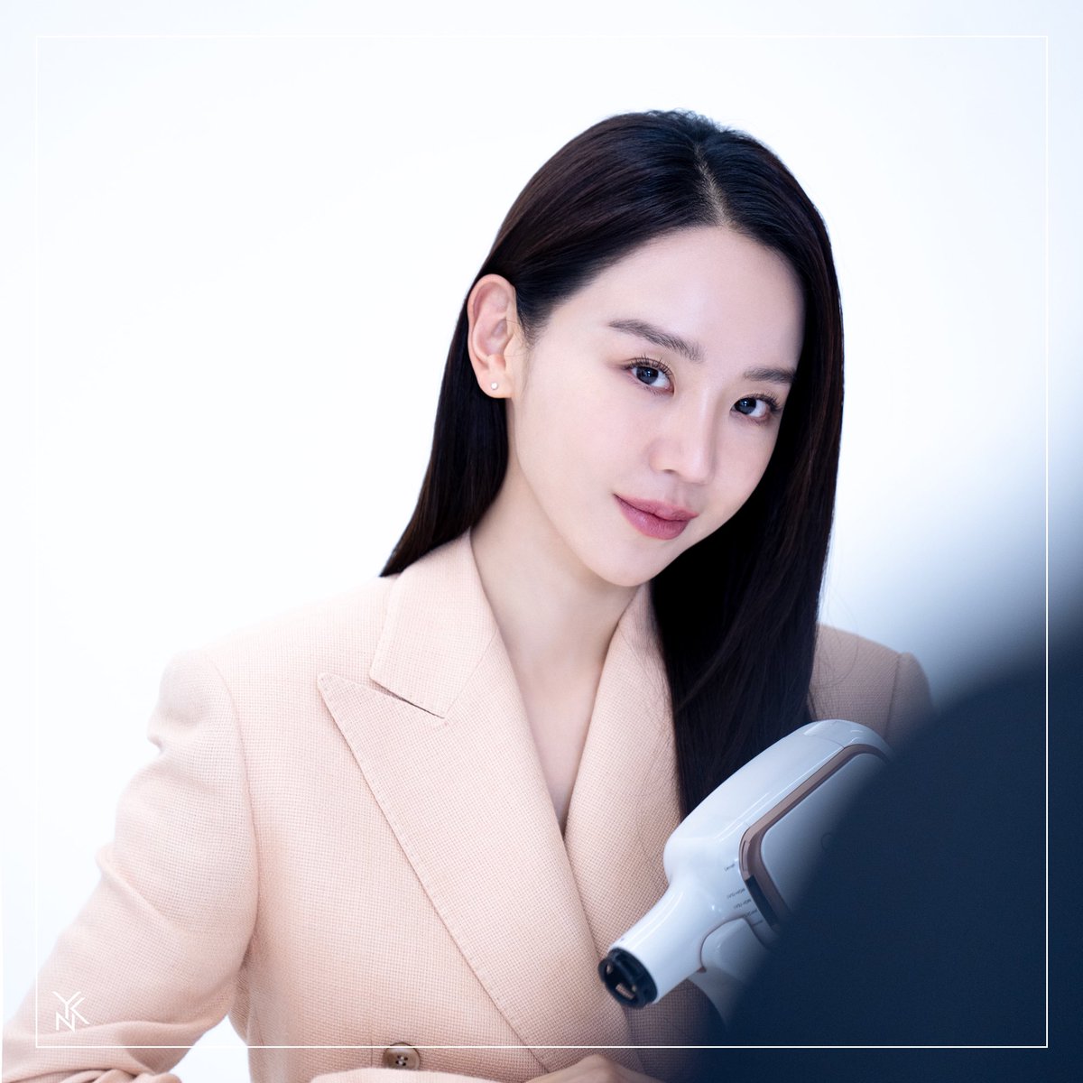 [📝] #와엔케POST
#신혜선 #퓨라셀

수트 [신혜선] 어디서 볼 수 있나요? 바로 여기서

스튜디오를 사로잡은
멋짐 폭발 촬영 현장 속 신혜선 엿보기👀

지금 바로 만나러 가보실까요?
 
🔗 naver.me/5zlhzI7I 
 
#ShinHaeSun  #Puraxel