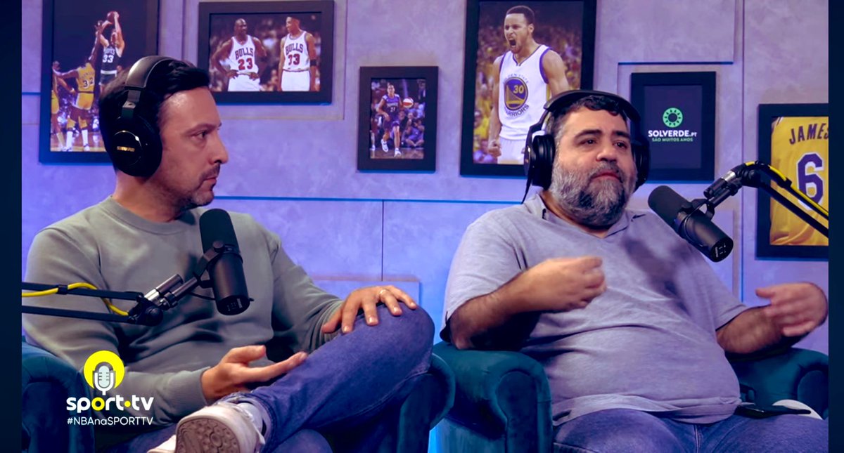 As 13h30 arranca nova edição do podcast por isso ainda vão a tempo de deixarem sugestões de assuntos e temas que queiram que eu, o @lavelas e o @CoachPOliv comentemos 🎙️ Até já 🏀 @sporttvportugal #nbanasporttv