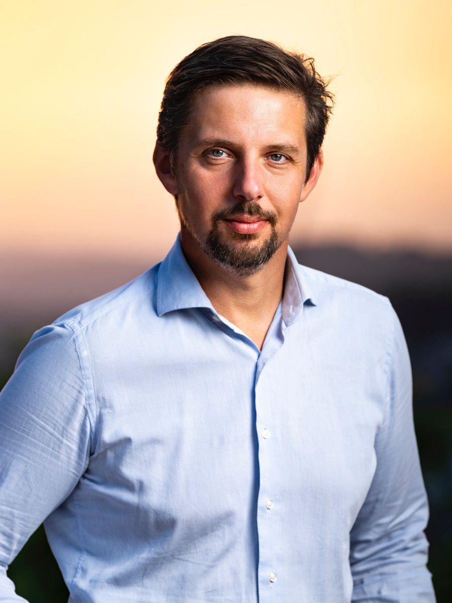 CeatlNews's tweet image. AI requires data, we all know that. But how does it work when a system used copyrighted material? This #CeatlFriday you can about it in this #Counterpoint article by Gregor Strojin @gregorstrojin
ceatl.eu/wp-content/upl…
#EuropeanTranslators 1/4