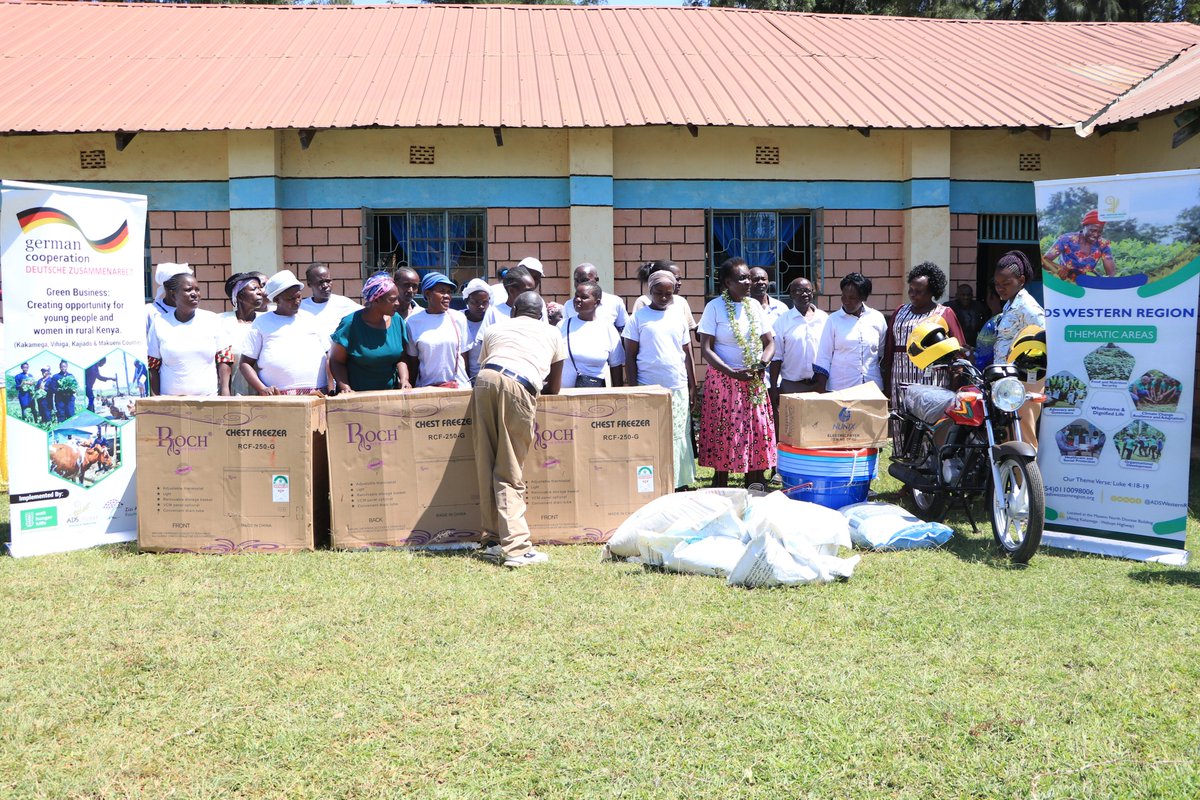 ACKDevelopment's tweet photo. Over the past three weeks, 300 youths &amp; women across Kajiado, Makueni, and Vihiga Counties received startup kits for various agricultural value chains. 
@ADSWesternR  
@WHH_Kenya https://t.co/i7jOk1hVAt