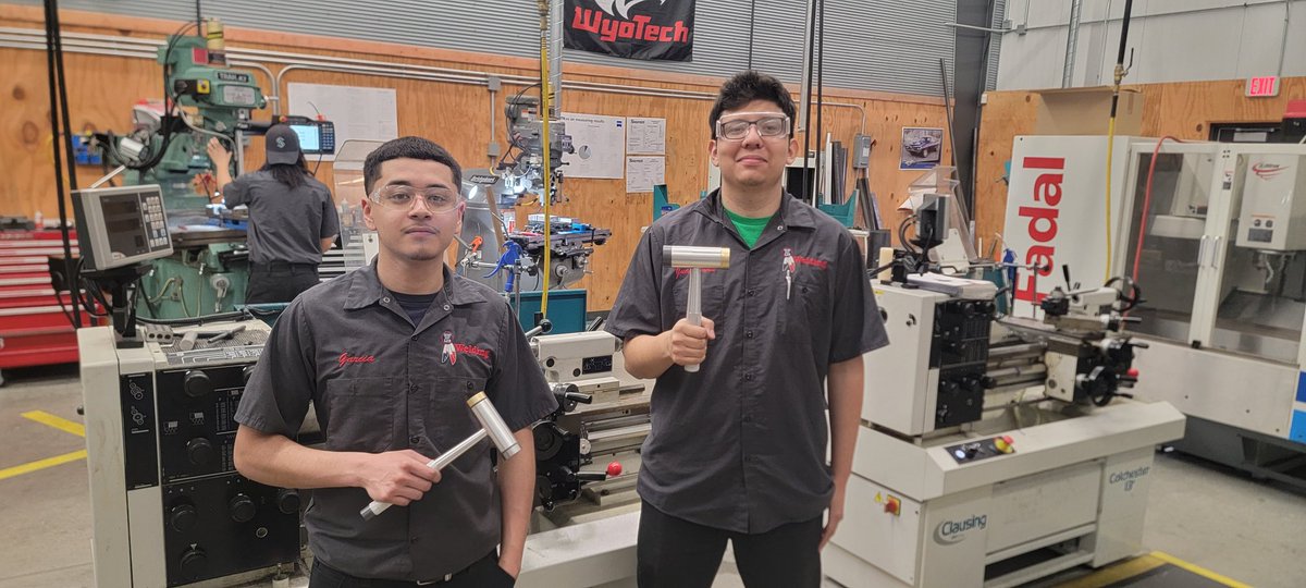 Welding 2 and PM&M 1 dual student seniors Erick Garcia and SkillsUSA VP Juan Baca-Islas finished their custom machinist hammers.  They came out pretty darn good! 
#weisnercenter #GSD #precisionmachining #mathatwork #makestuffwithyourhands 
@sd129 @VALEES1 @WASkillsUSA @gcampmfg