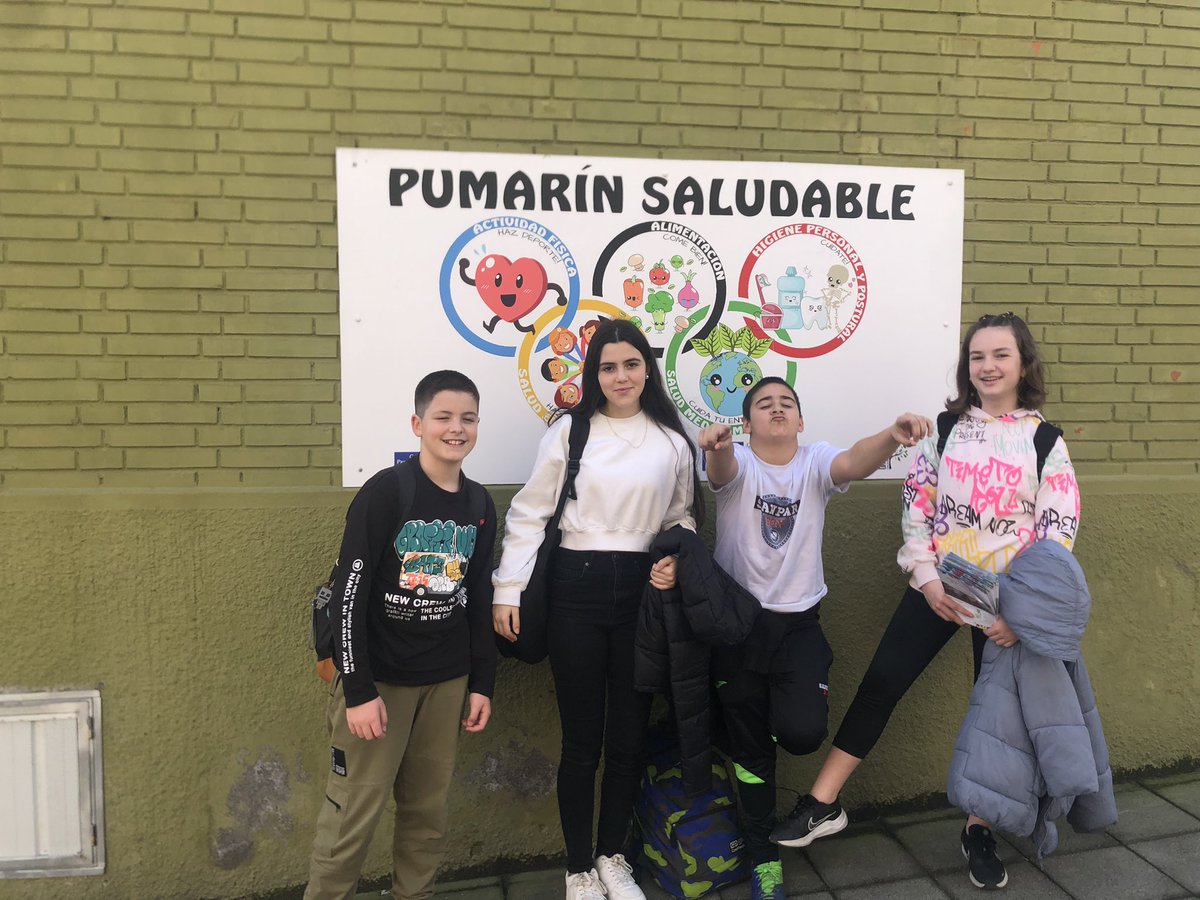 IESRosarioAcuna's tweet photo. Facilitando la transición primaria-secundaria, hemos finalizado la jornada visitando el #CPPumarin con antigu@s alumn@s del colegio para resolver las dudas de nuestros futuros estudiantes. @OrientacionA https://t.co/DIrAKBgZJ3