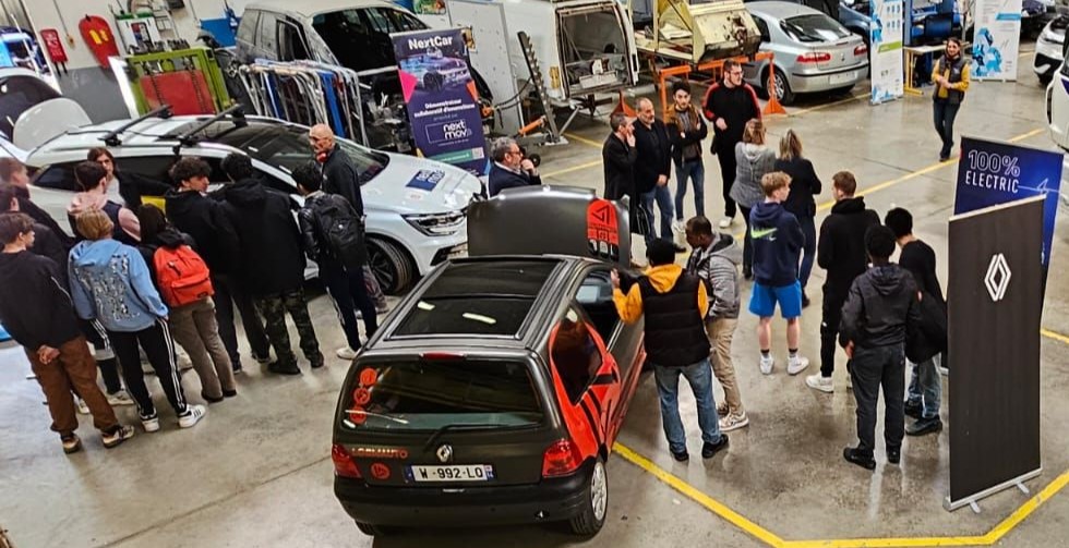 Grand succès de cette étape du CMQ TOUR 2024 au lycée Jules Verne, Mondeville. Richesse des échanges entre 150 jeunes, invités et partenaires de la mobilité électrique en Normandie.