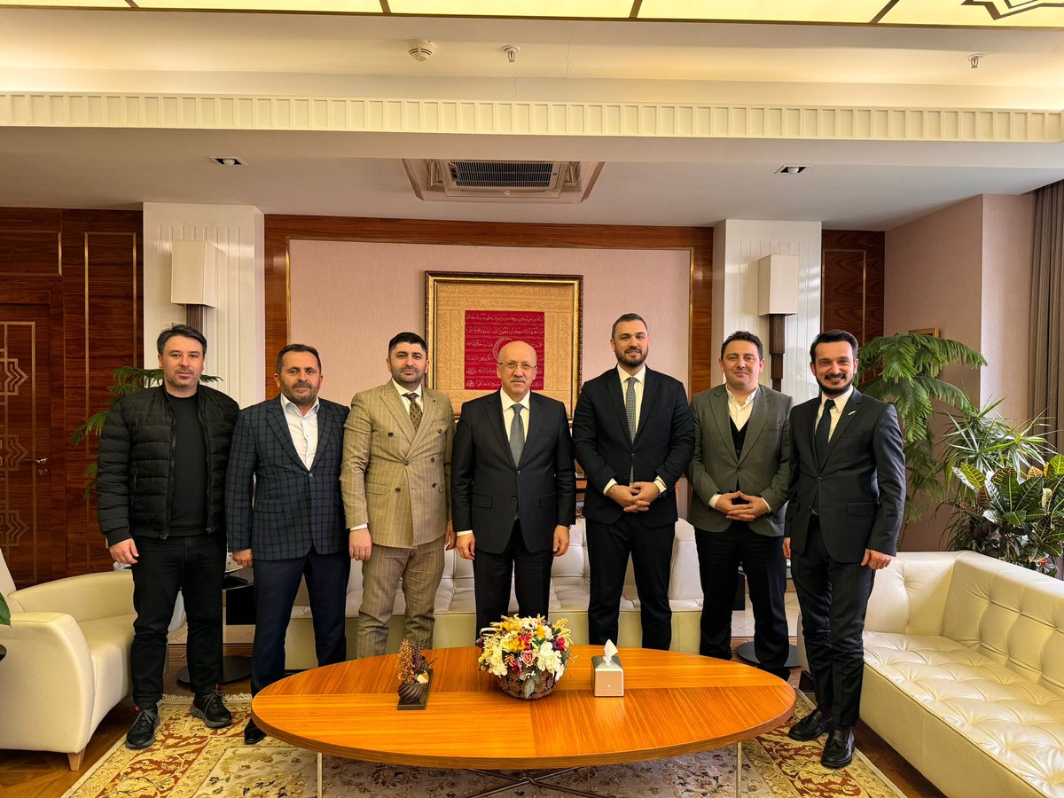 MUSIADOrdu's tweet photo. T.C.Ticaret Bakan Yardımcısı Sezai Uçarmak'ı ziyaret ettik.

Misafirperverliği için kendilerine teşekkür ederiz. @altaservet
@ticaret
#MÜSİAD #MÜSİADOrdu https://t.co/vQOjhUOT8r