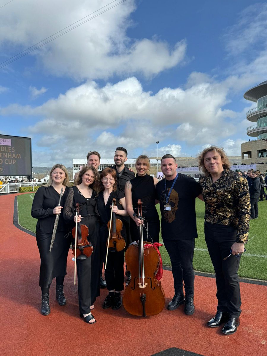🏆CHELTENHAM GOLD CUP🏆 Amazing to have played in the Winners Enclosure today to celebrate 100 years of the Cheltenham Gold Cup 🐎 #Cheltenham #Cheltenham2024 #Cheltenhamgoldcup #symphonicibiza