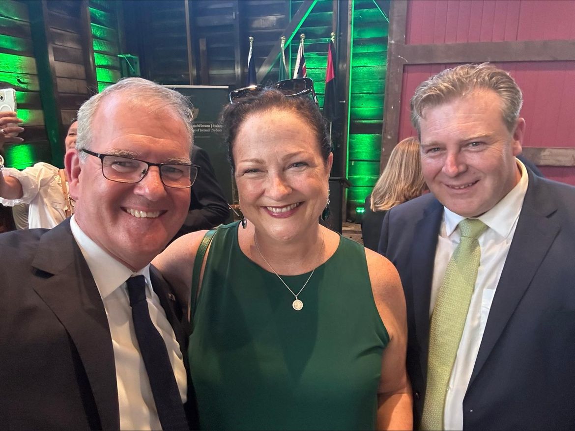 Under the shadow of the harbour 🌉, CG Keane kicked off Sydney SPD celebrations. Huge thanks to AG @michaeldaleyMP for his support and delighted to welcome MPs @TaraMoriarty, Cameron Murphy, and Marjorie O Neill the co-chairs of the Friends of 🇮🇪 Parliamentary group. #SPD2024☘️