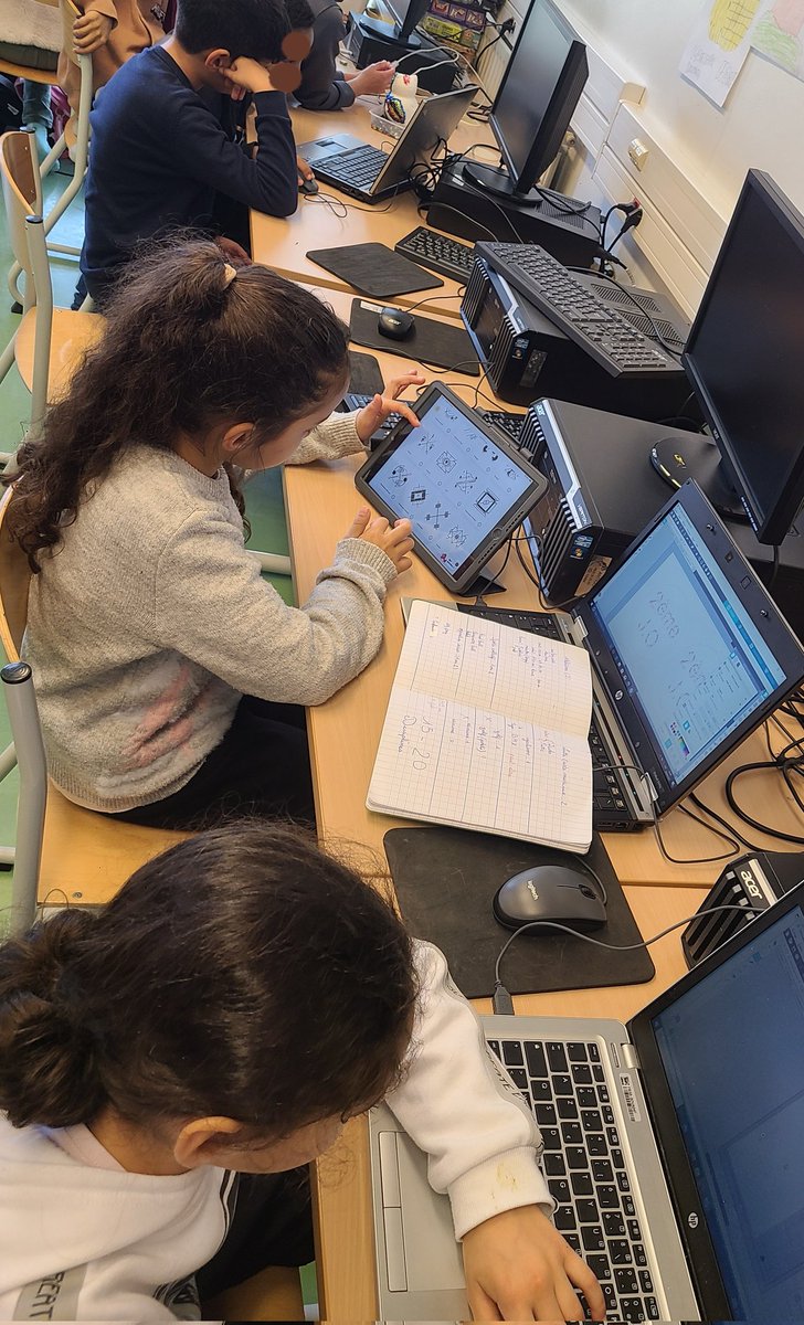 Lechne5's tweet image. 🔎En immersion au coeur du  #fablabalecole Verlaine de @VilleMontigny78 
✅️ Des élèves qui coopèrent et mutualisent leurs compétences autour des outils numériques👩‍💻
Un projet innovant et stimulant pour tous !👏@RossignolLorene