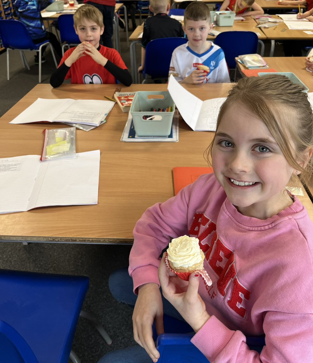 Comic Relief @HuttonCran Thank you for your generous donations! Enjoying yummy cupcakes from Di! 🧁🤩