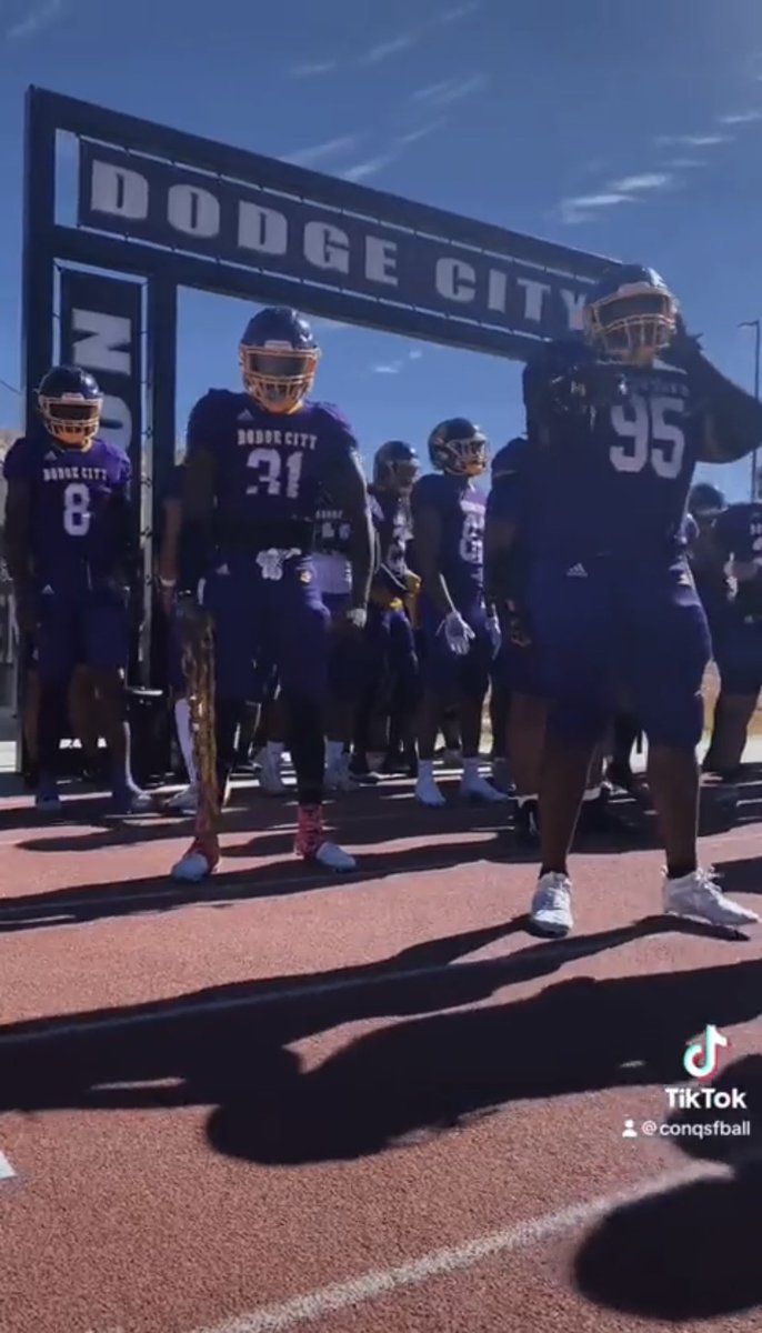 ijae_t's tweet photo. Blessed to receive an offer from Dodge City CC . 🙌🏾 @GoConqsFB @coachterrykarg @TNTurner101 @LeroyHood https://t.co/29fBicX6zu