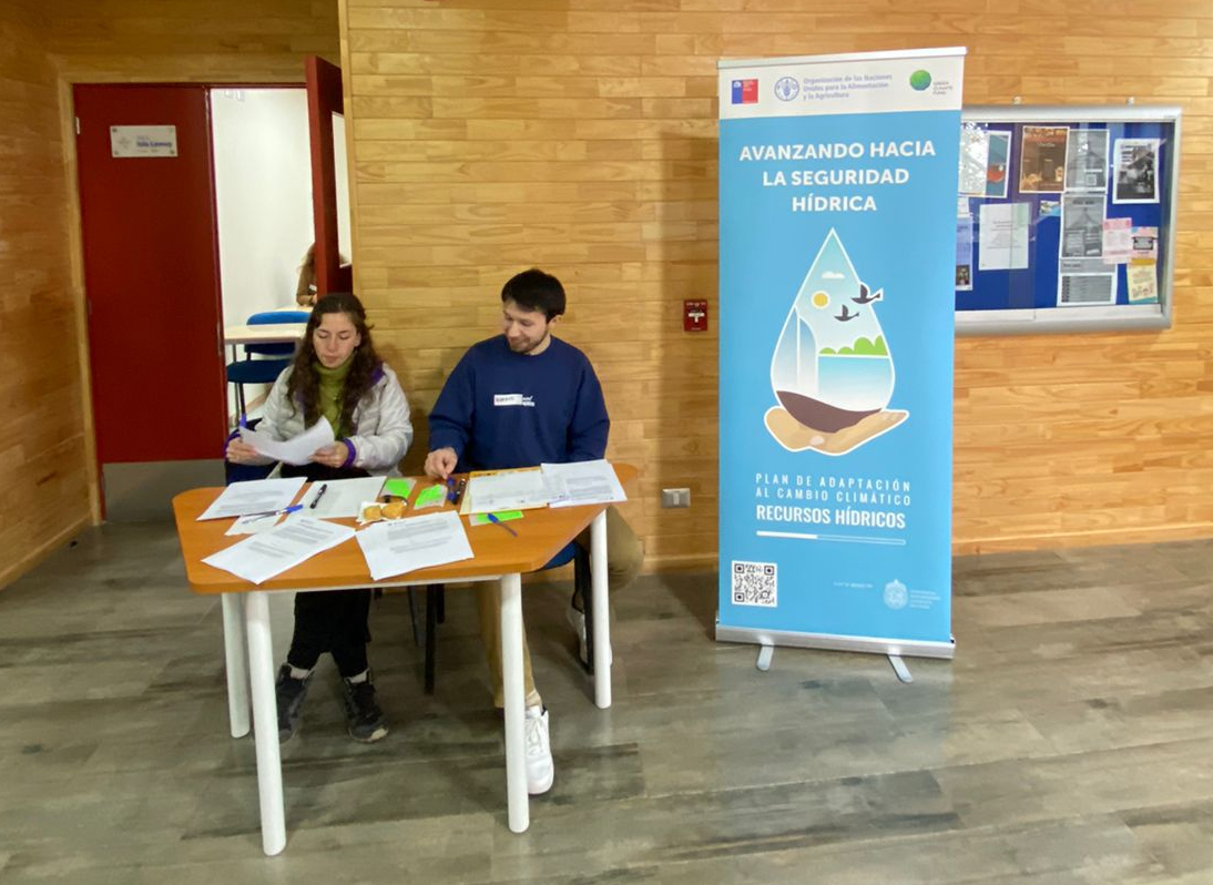 En 📍#Castro #Chiloé, dirigentas/es del pueblo #mapuche #williche participaron en el taller para elaborar el Plan de Adaptación al Cambio Climático en Recursos Hídricos #DGA, el cual propondrá medidas para enfrentar los efectos adversos del cambio climático #SeguridadHidrica