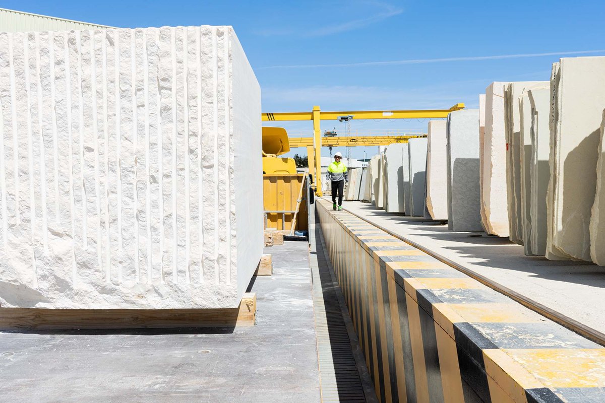 BateigStone's tweet image. #Bateig | We guarantee the quality and excellence of our natural stone #projects 🤝 i.mtr.cool/stmxuwqajt

[#architectureprojects| #customprojects | #architecture | #stone | #projects | #naturalstone]