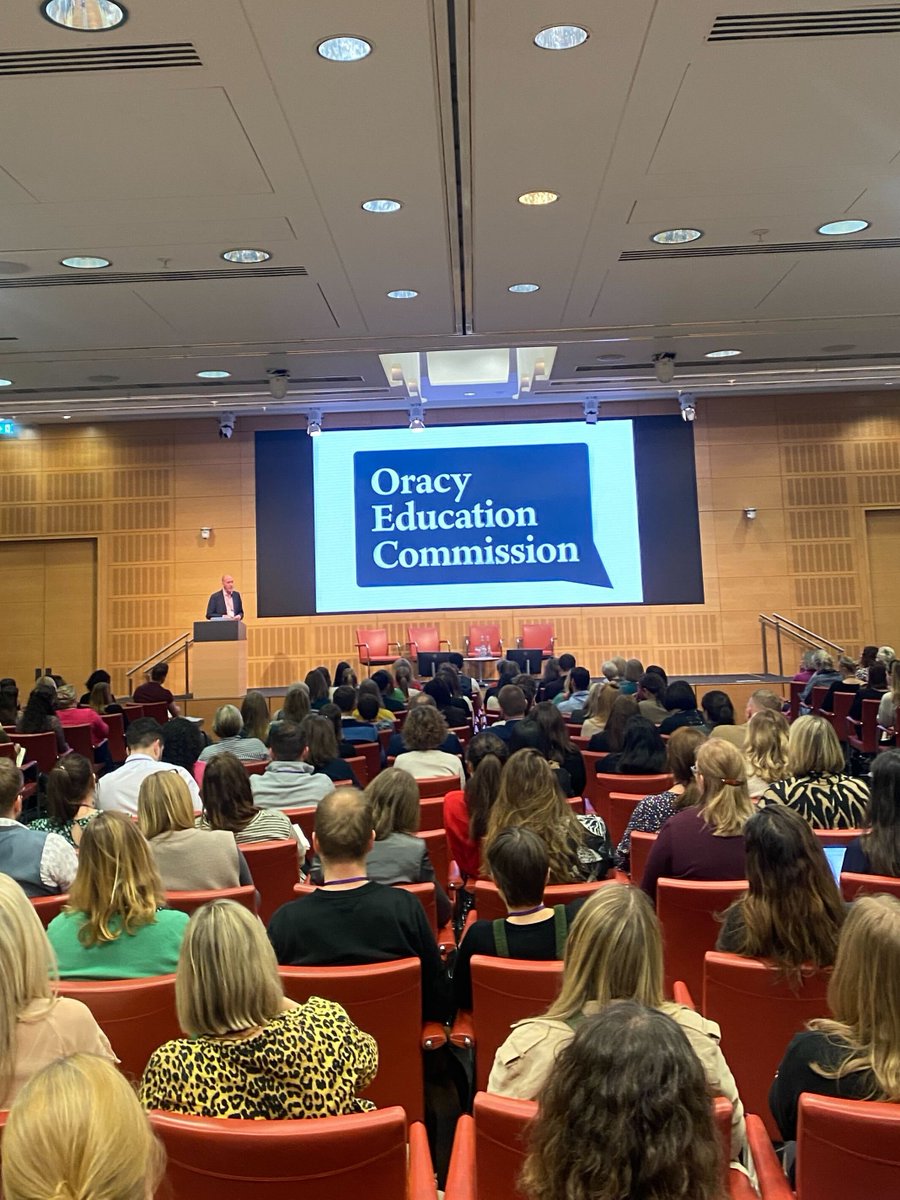 voice21oracy's tweet image. We have just heard from the man of the hour, @RealGeoffBarton, future head of newly-launched The Commission on the Future of Oracy Education in England, outlining to a packed audience what The Oracy Education Commission will entail 🤩🧵