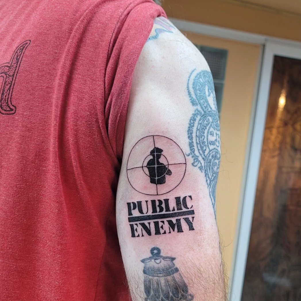 Grew up listening to @MrChuckD and Public Enemy in the late 80s and early 90s. Listening to their music helped make an impact on who I grew up to be. Now I finally have this as a tattoo to honor their music and their influence on me! Even better? Getting this in Havana, Cuba! 😍