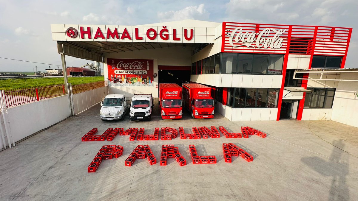 #hamaloğu #silopi #cocacola #umudunlaparla #Cci #şırnak
 Silopi Hamaloğlu cocacola umudun parla