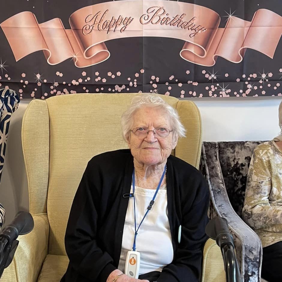 The celebrations are in full swing at The Haven in Boston, Lincolnshire for Pat who is celebrating her 100th birthday surrounded by her family, friends, relatives and staff at the home. Happy 100th birthday Pat! 🥰🎂🎈 facebook.com/TheHavenBlackS… #socialcare #100thbirthday