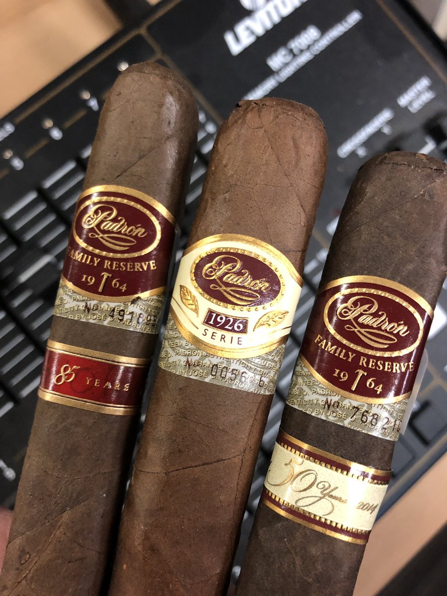 Looks like we’re going to enjoy a few @padroncigars this weekend. 

#cigar #cigars