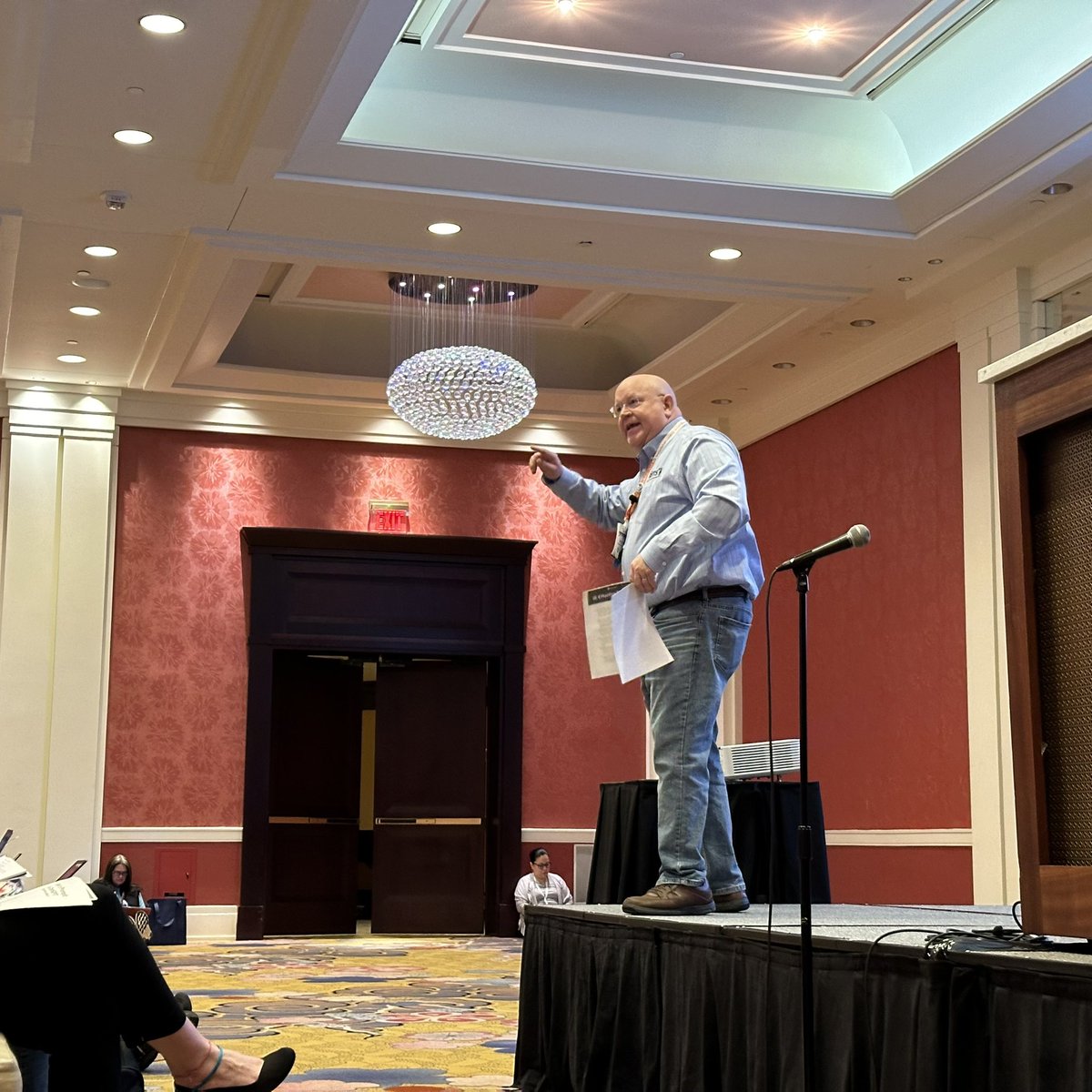 djcooke59's tweet photo. Looking at more AI with Andy Mann
@andrewmmann
#MACUL24
@MACUL https://t.co/xTAECQODJg