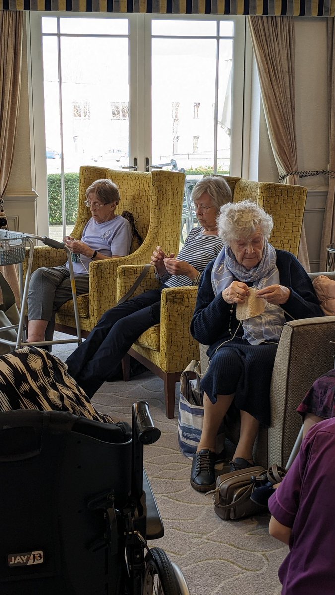 Our new Friday afternoon Community Knitting Group is taking place now on Calverley #FridayMotivation #Knitting #activity #leeds #socialising @AnchorLaterLife
