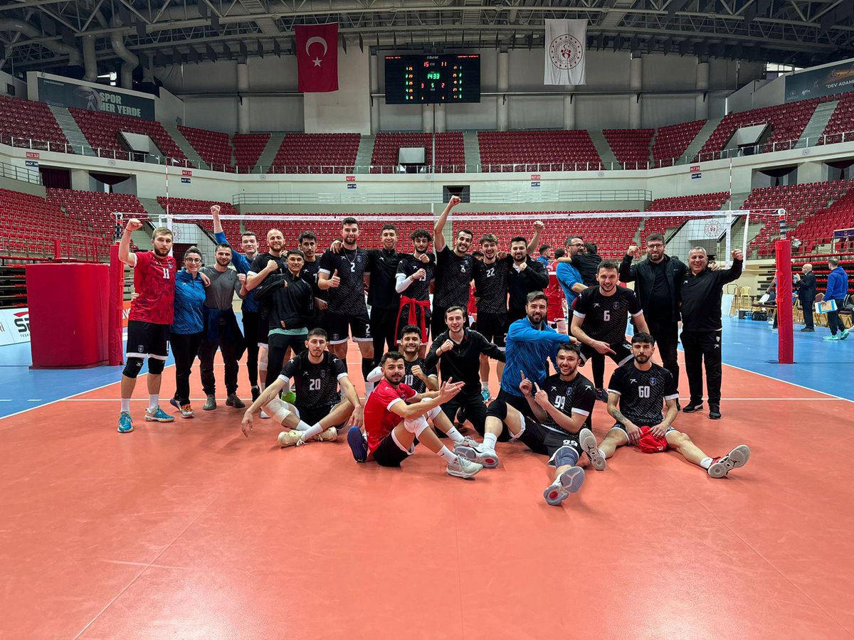 Gebze Belediyesi Spor Kulübü Voleybol Takımımız Alpaslan Endüstri 1.Ligi Play-Off Yarı Finalleri 2. Maçında rakibi Depsaş Enerji Spor Kulübünü 3-2 mağlup etti.👏 Tebrikler takım🏆 👉 Yarın,saat 11.00'de oynayacağımız 3. maçımız YouTube Tvf Voleybol Tv’de canlı yayınlanacaktır.