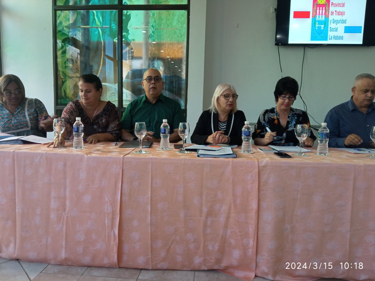 Se incorpora a la discusión del  Balance del Cumplimiento de los Objetivos de Trabajo del año 2023 de la <a href="/DptssHabana/">DPTSS_La_Habana</a>, Luis Antonio Torres Iribar, Miembro del Comité Central y Primer Secretario del PCC en la Habana.