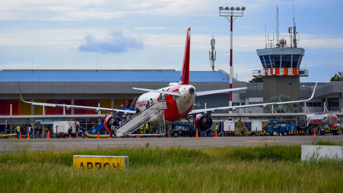 Aeropuerto Los Garzones, Montería (@aeropuertomtr) on Twitter photo - Consultar los requisitos de viaje.
- Verificar el equipaje contratado.
- Llegar con anticipación al Aeropuerto.
- Tener la identificación original y el pasabordo.
...
¿Todo listo para volar? 🤔✈️ ¡Es viernes y aquí estamos operando con normalidad! ✅
📸 Registro: <a href="/Carlosvg1986/">Carlos Vélez</a> - Consultar los requisitos de viaje.
- Verificar el equipaje contratado.
- Llegar con anticipación al Aeropuerto.
- Tener la identificación original y el pasabordo.
...
¿Todo listo para volar? 🤔✈️ ¡Es viernes y aquí estamos operando con normalidad! ✅
📸 Registro: <a href="/Carlosvg1986/">Carlos Vélez</a>
