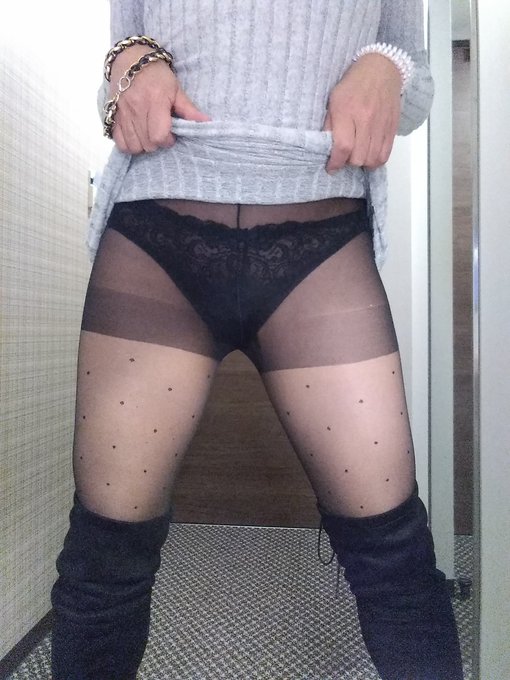 ストッキングふるくさいけどかわいくない？？ https://t.co/clzYMl9RoT<a href="/tag/%E5%A4%AA%E3%82%82%E3%82%82%E3%82%92%E6%99%92%E3%81%99%E8%A6%8B%E3%81%9F%E4%BA%BA%E5%BC%B7%E5%88%B6"class="tags"><span>#太ももを晒す見た人強制</span></a>