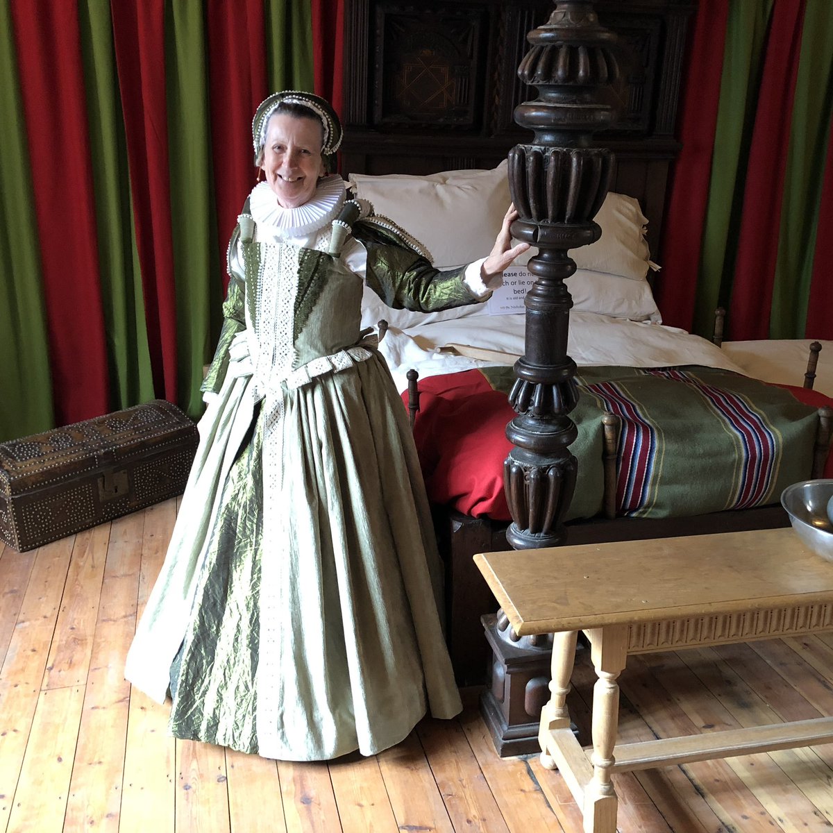It seems it’s #SleepAwarenessWeek. 

Lady K thinks this bed in the #Tudor bedchamber at St Nicholas Priory @nixpriory looks inviting . 

 But it’s Bessie the serving maid who will be there tomorrow for medieval day 11am-4pm. 

#medieval #exeter