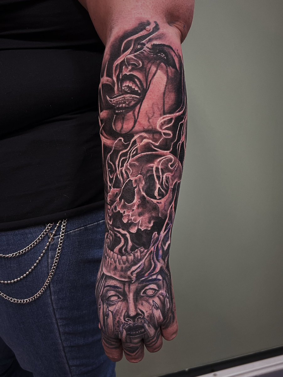 DOOMSDAYTATT00's tweet photo. https://t.co/BuvCom7OLy