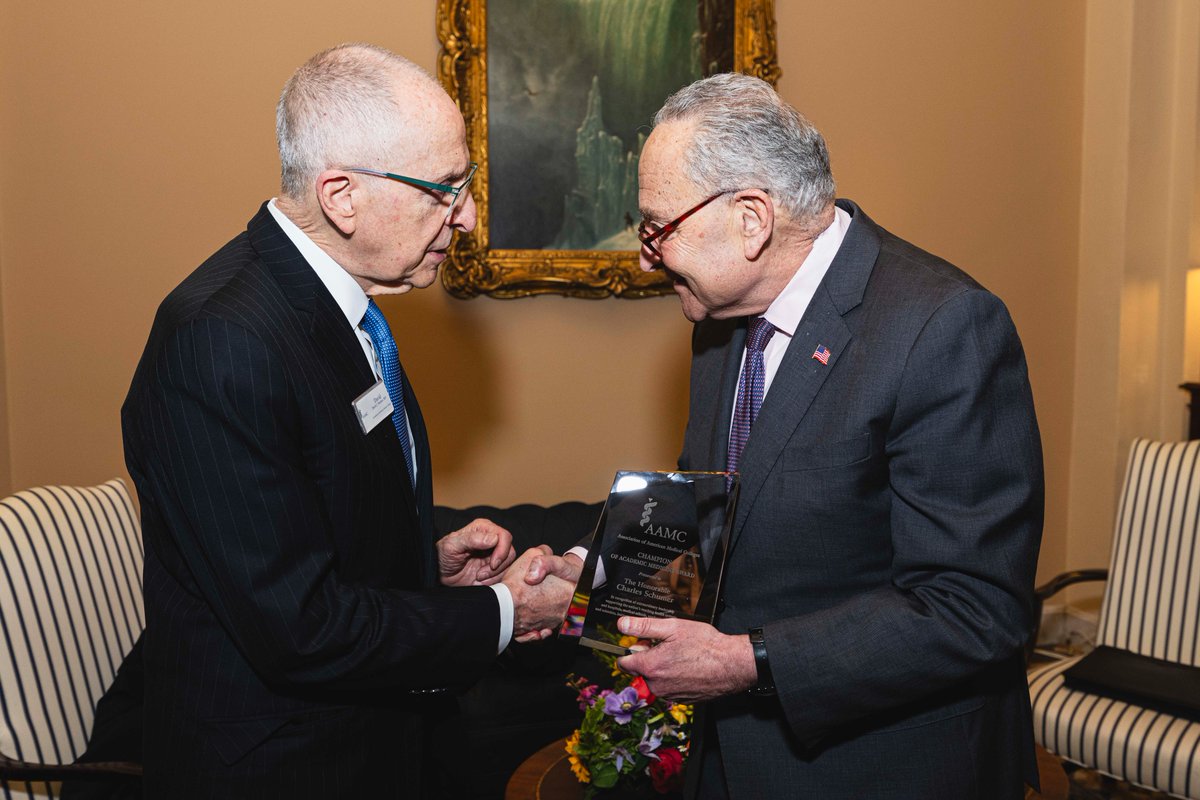 Thank you <a href="/SenSchumer/">Chuck Schumer</a> for your dedication to increasing investment in physician training and medical research so the nation’s teaching health systems, hospitals &amp; faculty physicians can best serve our patients.

Congrats on your <a href="/AAMCtoday/">AAMC</a> Champion of #AcademicMedicine Award!