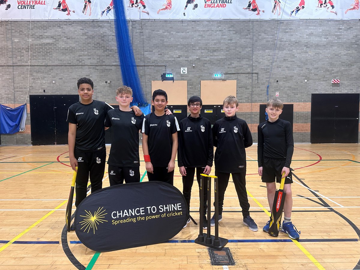 WeaversAcademy's tweet image. A huge congratulations to our team of Y7 boys who finished runners up in the Y7/8 Indoor County Cricket Championships with Chance to Shine The boys were excellent, and lost the final by two runs. Well Done!
#TeamWeavers #PETeam #Cricket #CountyCricket