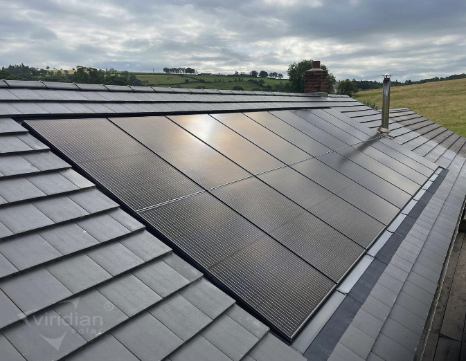 Happy #fusionfriday!
Congratulations to Fraser Renewables who will be receiving a bag full of fantastic Viridian Solar merchandise for sending us this photo of #roofintegrated #solar.