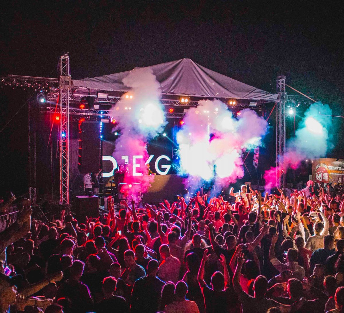 #Concerts.  If you're buying tickets, remember to follow the #TakeFive advice and beware of "too good to be true" prices.

Always book directly through official sellers who are member of the Society of Ticket Agents and Retailers (STAR) 🎵🎶🎵