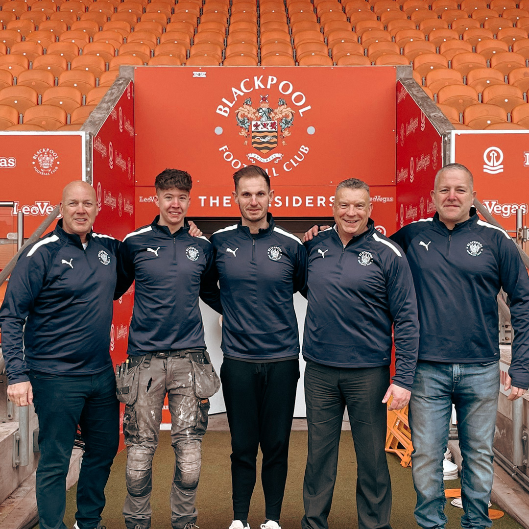 BlackpoolFC's tweet image. All the best to the lads walking from Bloomfield Road to the DW Stadium tonight to fundraise for their friend and Blackpool supporter, Gareth Moseley, to help fund his cancer treatment.

You can read more about Gareth's story and donate below.

➡️ justgiving.com/crowdfunding/s…