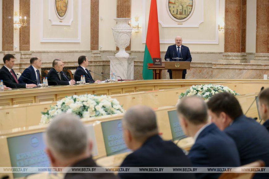 '30 Jahre unter Diktator': Was hat #Weißrussland #Belarus in den Jahren seiner Souveränität erreicht? deu.belta.by/president/view… @GertEwen @BelarusEmbDe @korrespondomi @AfDLindemann @BeConrads