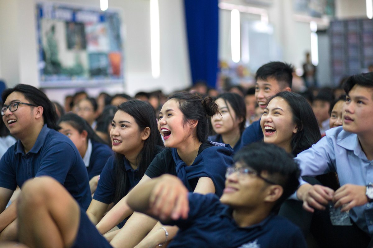 Explore the profound impact of personalised support at @AAVN_Sunbears, Vietnam 🇻🇳 @simoncamby, our Chief Education Officer, shares a heartwarming story highlighting the impact of relationships on student success. Read more about Tom's journey and how College Counsellor Thao