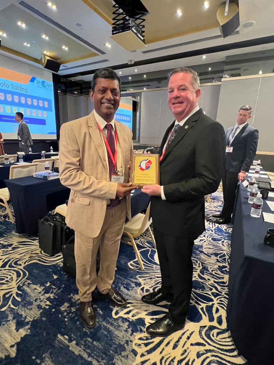 @IndiaCoastGuard DG Rakesh Pal, AVSM, PTM, TM, #DGICG and Indian Governor to #ReCAAP ISC interacted with Rear Admiral Brendan C McPherson #US Governor on the sidelines of 18th Governing Council Meeting scheduled from 12-15 Mar 24 at #Singapore. @giridhararamane