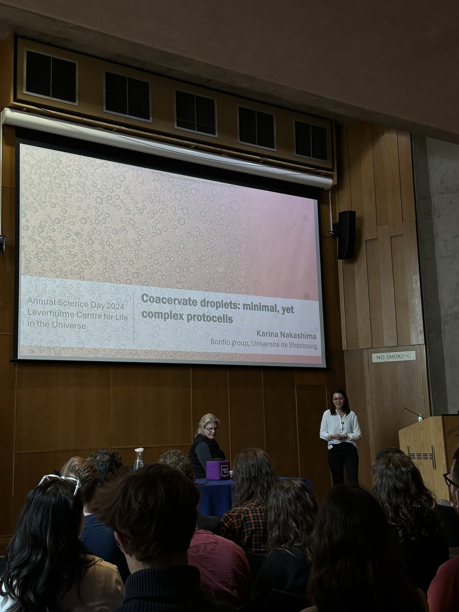Starting off our Annual Science day with a fascinating keynote talk from Dr Karina Nakashima @karinakinuyo  on coacervate droplets and the origins of protocells! #LCLUAnnualScienceDay2024