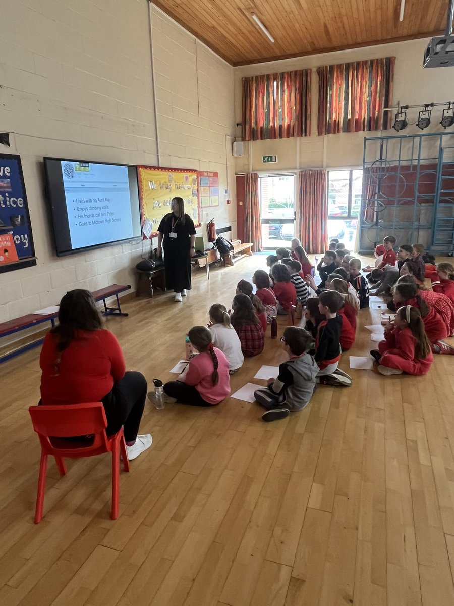 Year 2 & 3 are enjoying an Online Safety workshop today, thanks to the #lincolnshirestaysafepartnership #keepingsafe