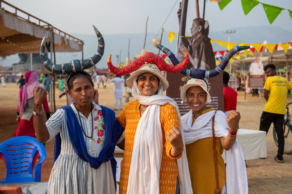 Dive into the vibrant celebration of Tamil culture with us at 'Tamil Thembu' hosted at Adiyogi! 📷 Explore captivating exhibitions of Tamil history, featuring Yogis, temples, and kings, along with cultural performances, enchanting displays of native cattle breeds and many more.…