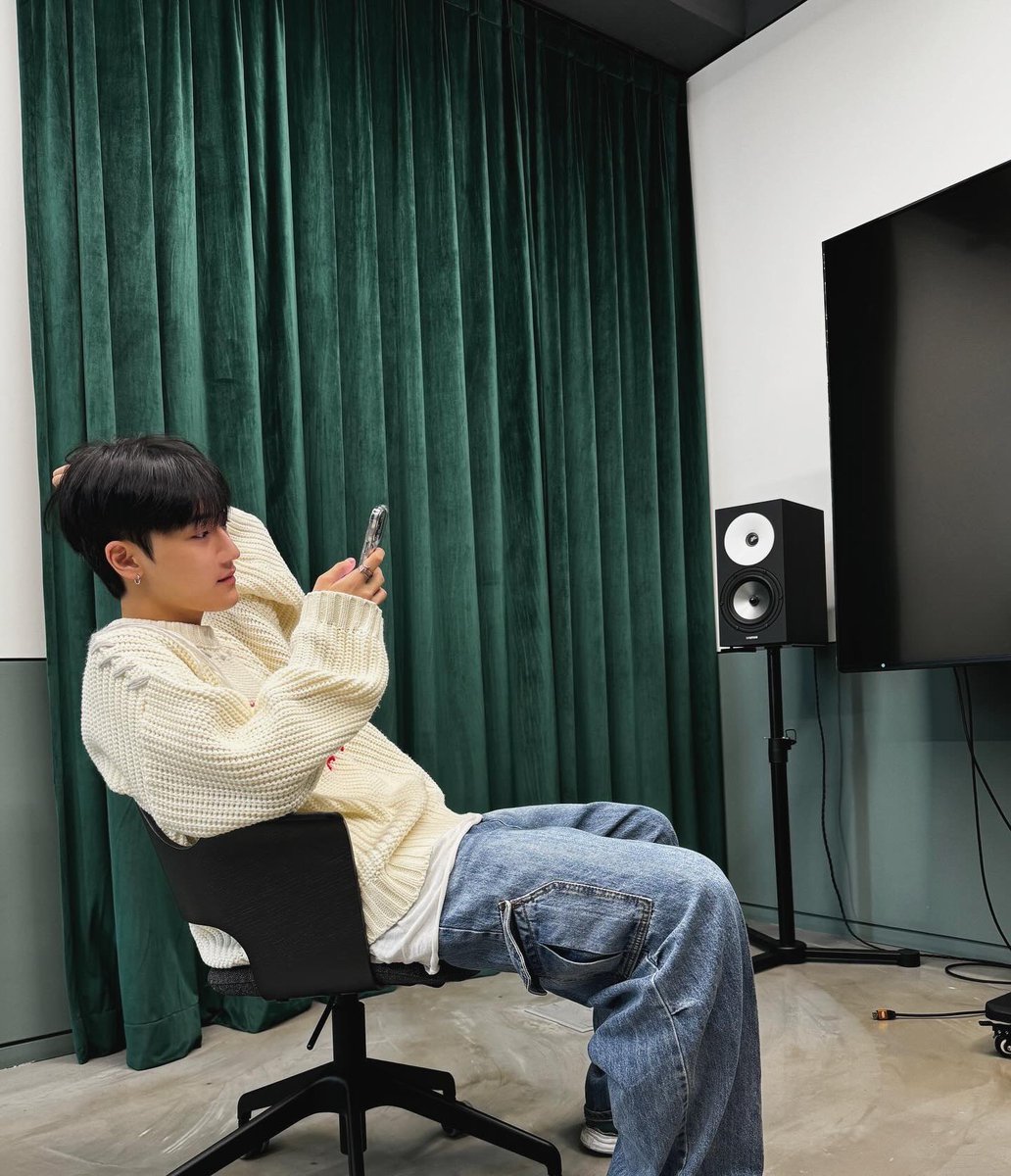 inmypurple1218's tweet photo. 🆕🎧

#박성원 #원 #WON https://t.co/PAUhhfvfTy