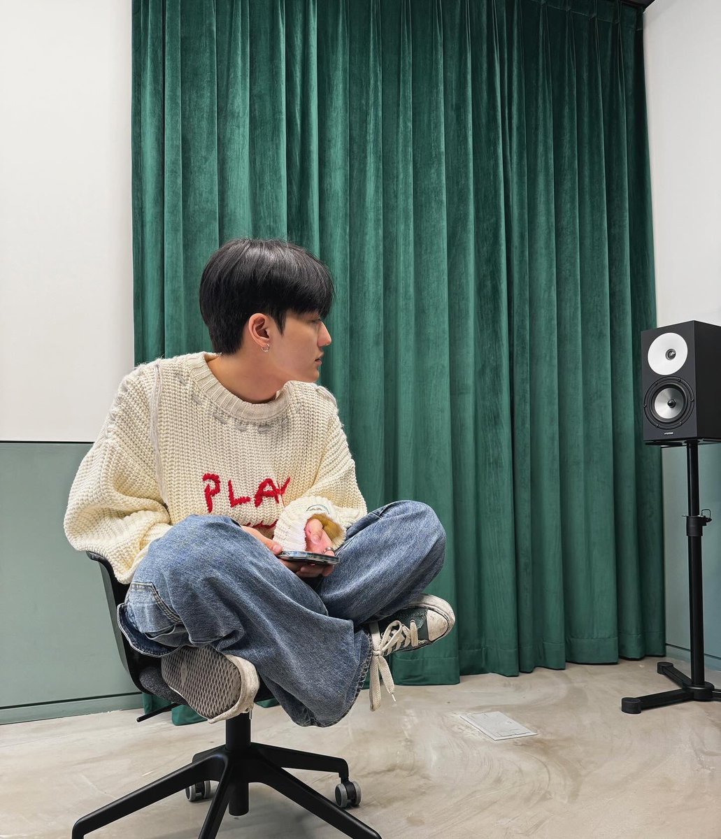 inmypurple1218's tweet photo. 🆕🎧

#박성원 #원 #WON https://t.co/PAUhhfvfTy
