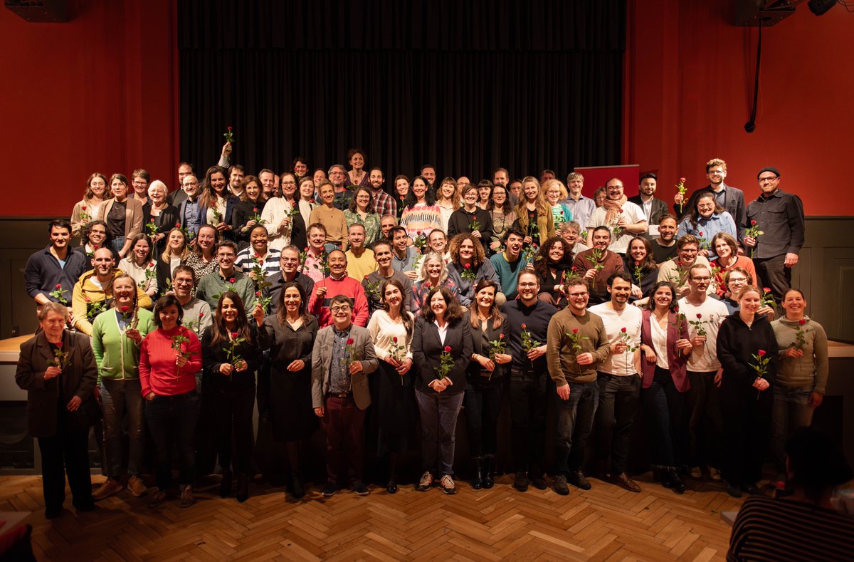 Gestern Abend hat die #DVSPBS 99 Kandidierende auf starken und vielfältigen Listen für den Grossen Rat nominiert. Sie ergreifen Partei für ein soziales, lebenswertes und vielfältiges Basel-Stadt. 🌹
sp-bs.ch/blog/2024/03/1…
