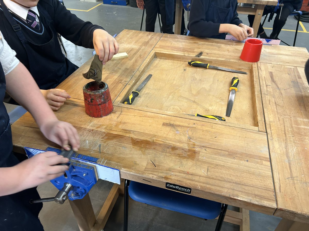 SpringwestDT's tweet image. Wet and Drying with our fabulous year 8 students! Phone stands pending ⏲️ 🔧 🪚 @SpringwestA