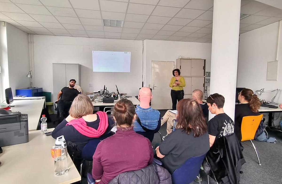 KulturLeben Berlin (@kulturlebenb) on Twitter photo Mit „Ich bin dabei!“ entwickelt <a href="/KulturLebenB/">KulturLeben Berlin</a> eine #Inklusion|s-App, die sozial u. gesundheitlich benachteiligten Menschen den Besuch von #Kultur-Events erleichtern soll. Auf unserer Pressekonferenz gestern war u.a. auch das <a href="/rbb24/">rbb|24</a>.Danke dafür!
kulturleben-berlin.de/ich-bin-dabei-…
#Teilhabe Mit „Ich bin dabei!“ entwickelt <a href="/KulturLebenB/">KulturLeben Berlin</a> eine #Inklusion|s-App, die sozial u. gesundheitlich benachteiligten Menschen den Besuch von #Kultur-Events erleichtern soll. Auf unserer Pressekonferenz gestern war u.a. auch das <a href="/rbb24/">rbb|24</a>.Danke dafür!
kulturleben-berlin.de/ich-bin-dabei-…
#Teilhabe