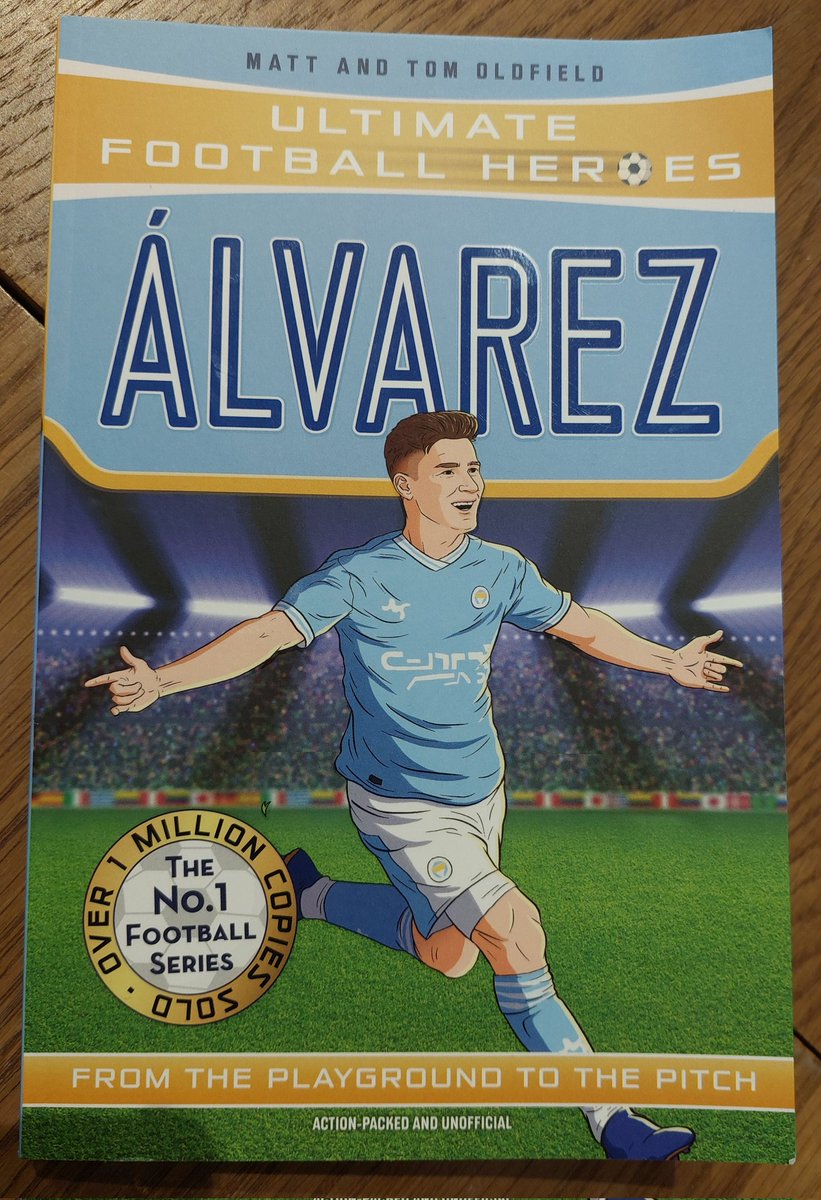 Our next Ultimate Football Hero is...Julián Álvarez! Out 28th March and looking 🔥🔥🔥 @danleydon