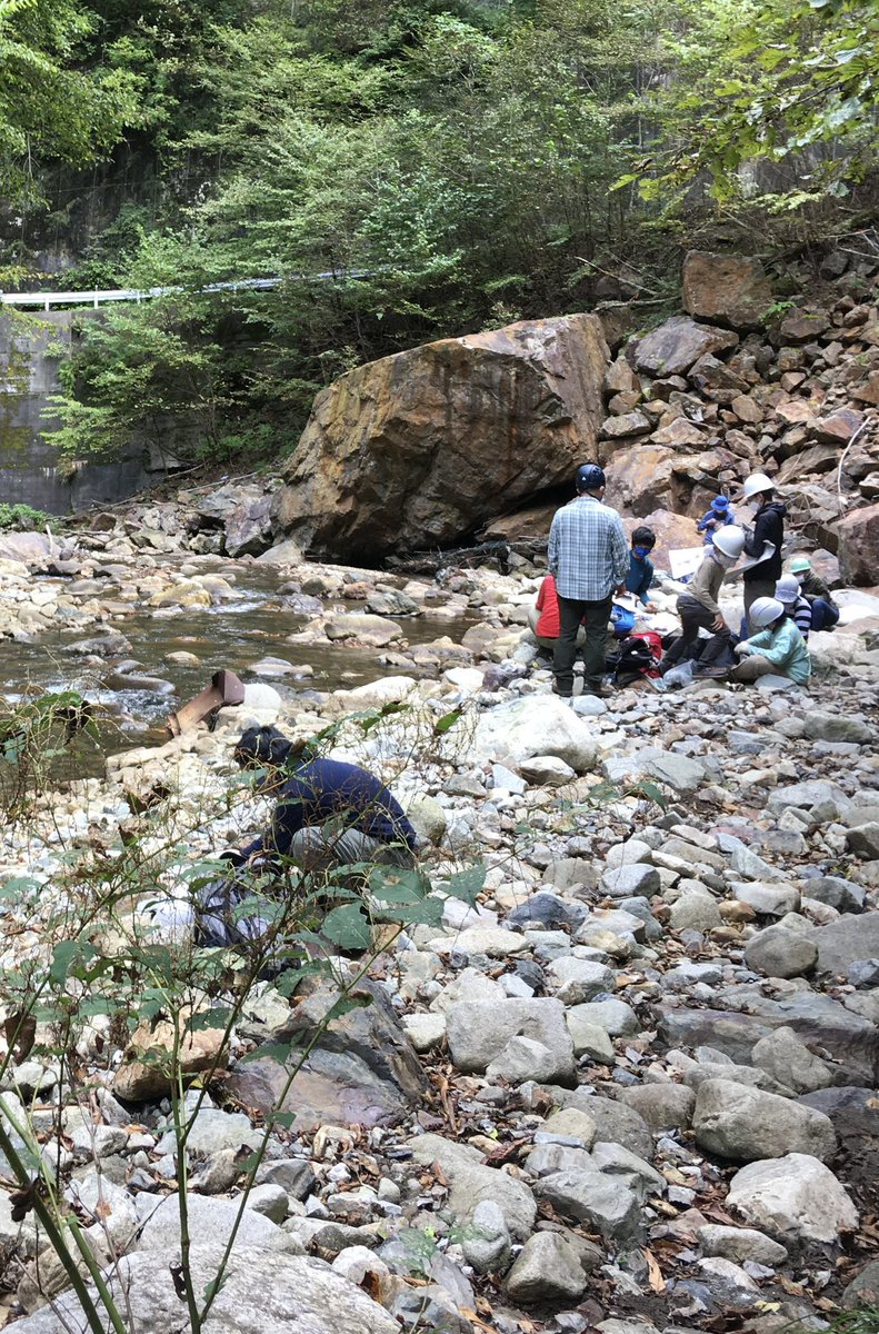 musashi_anniv's tweet image. 【記念祭まであと"43"日です！】

《団体紹介》
地学部

《一言コメント》
地層、鉱物、化石。地球の作った奇跡をご覧あれ。理科棟3階でお待ちしています。

#武蔵102記念祭